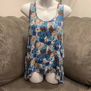 Copper Key Tank Top With Handkerchief Hem Size M.